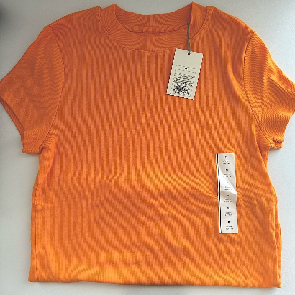 Orange Ribbed Shortsleeve Tshirt, Medium.